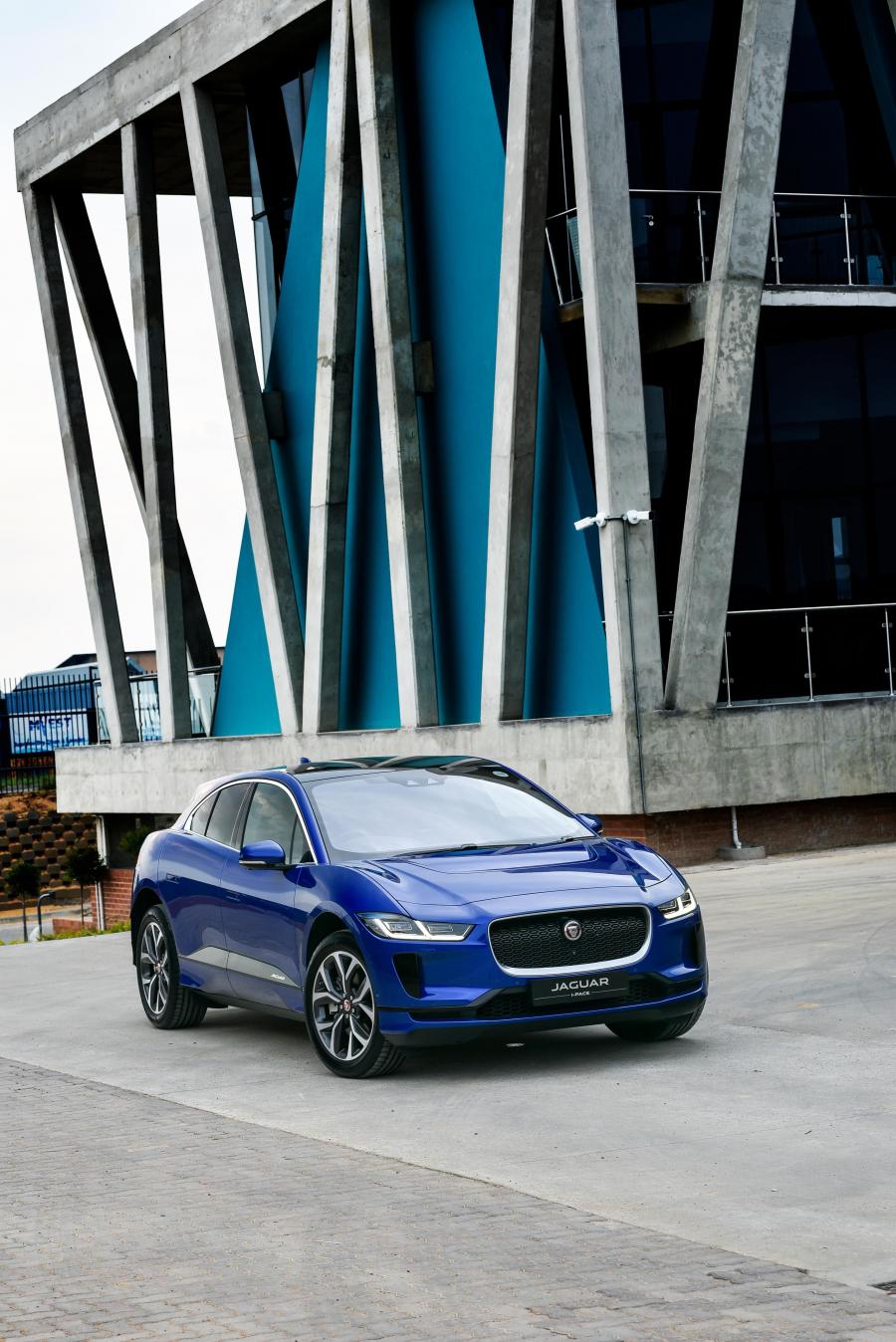  Jaguar I-Pace EV400 AWD HSE 2019 года  (ZA) (фото 18 из 47)